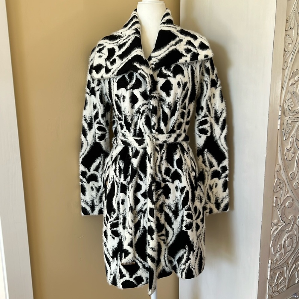 WHBM Black and White Sweater Coat. Size xs